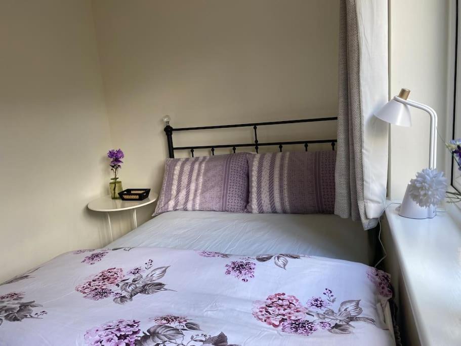 Cosy Apartment With Private Access And Kitchenette In Guildford (Adults Only) Worplesdon Экстерьер фото